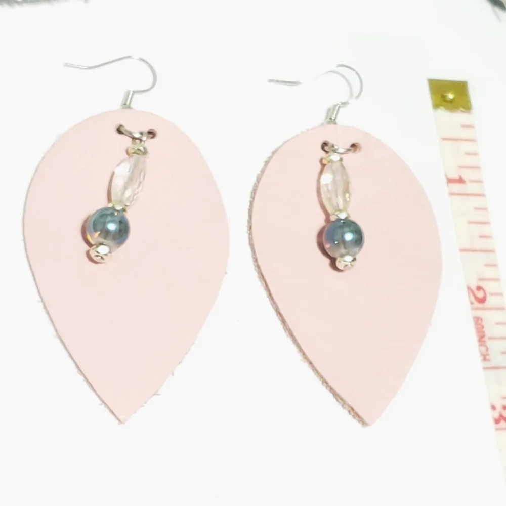 3/$25 💛BEAUTIFUL HANDMADE EARRINGS 💛 or all for $55 - Picture 7 of 7